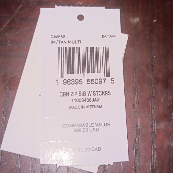 COACH NWT WITH STICKERS WRISTLET - Picture 12 of 13